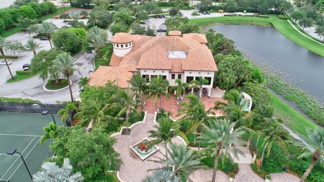 Building Photo - 17662 Cadena Dr