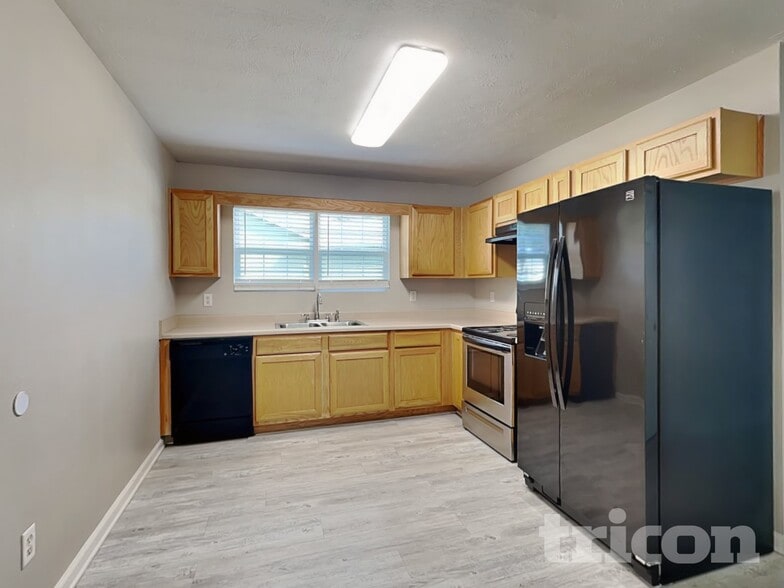 Building Photo - 517 Cathedral Dr