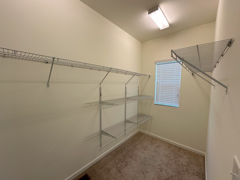 Master Closet - 373 Durants Neck Ln