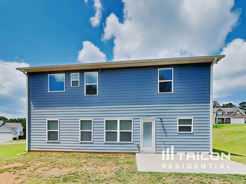 Building Photo - 55 Moss Way