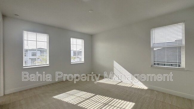 Building Photo - 9233 Santorini Dr