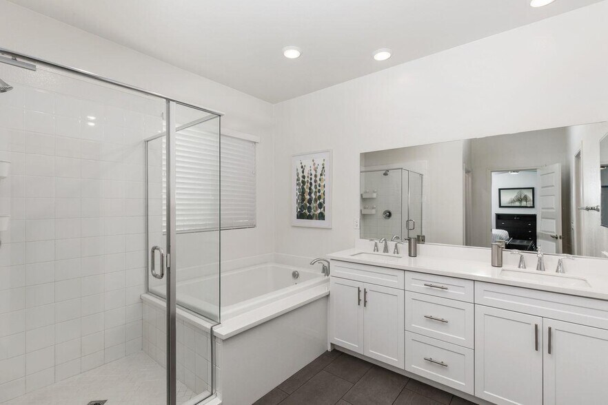 Building Photo - 10601 Cloud Haven Dr