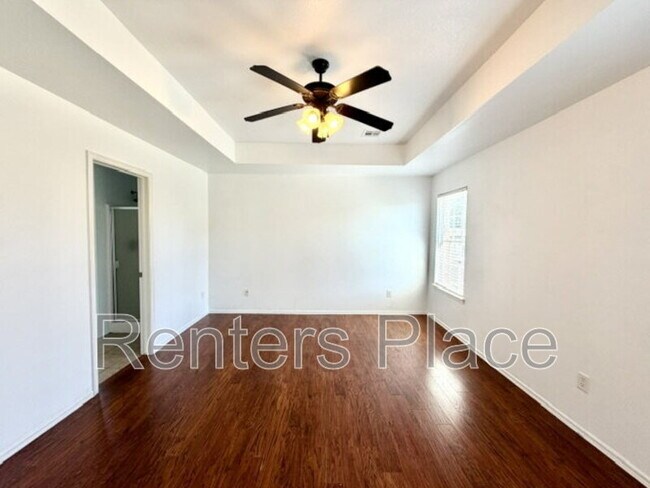 Building Photo - 2006 W J St