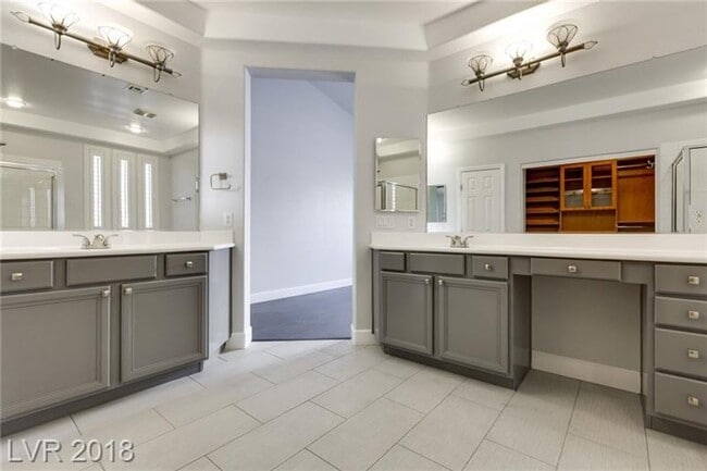 Building Photo - Gorgeous Cul-De-Sac Home with Casita, Pool & Spa!