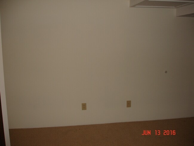 Building Photo - 23 High Dr