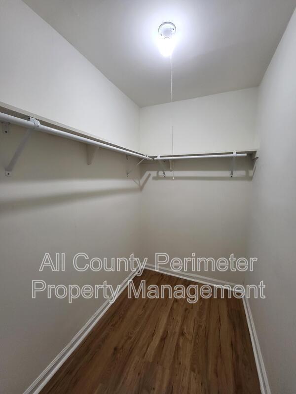 Building Photo - 278 Moreland Way