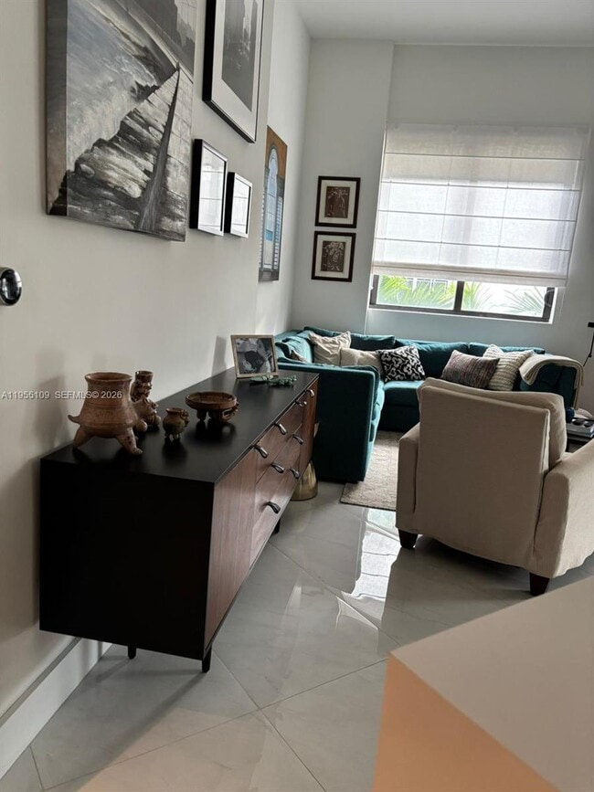 Building Photo - 301 Altara Ave