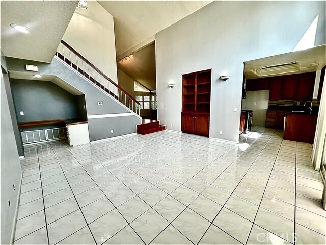 Building Photo - 10 Bluff Point Cir