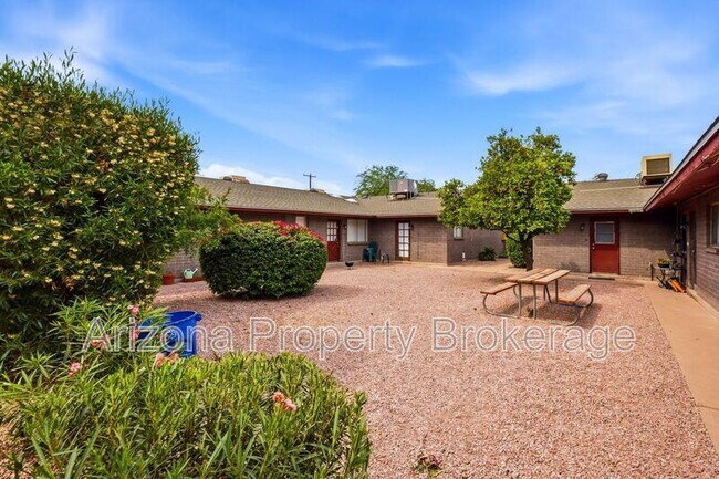 Building Photo - 2323 S College Ave