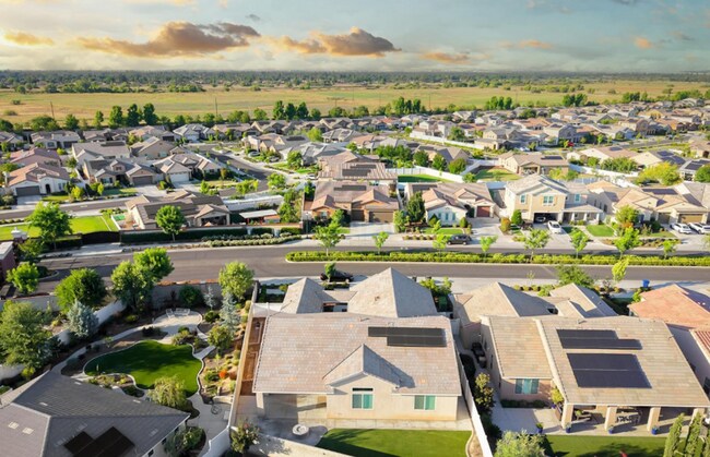 Building Photo - 14317 Pemberley Passage Ave
