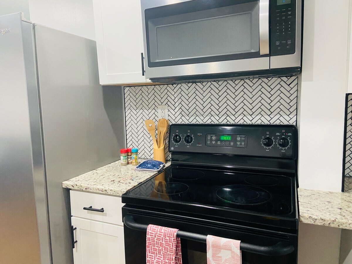 Stove - 311 Penniman Rd