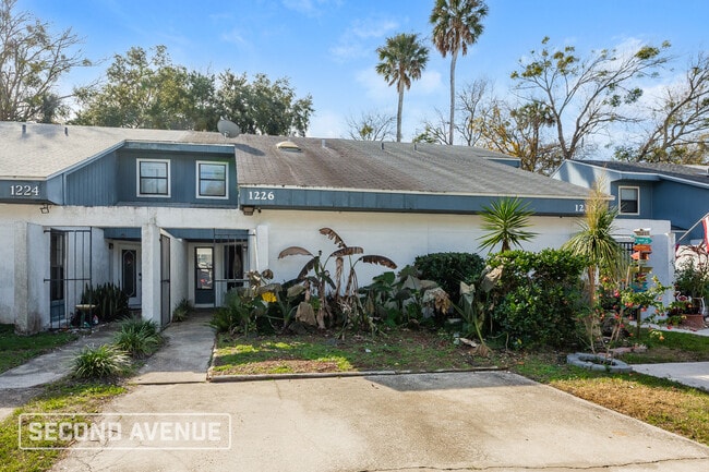 Building Photo - 1226 Bayshore Dr N