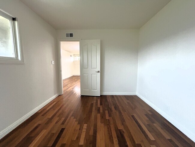 Building Photo - SAN MARINO DR  BUENA PARK, 90620  (4 BED / 2 BATH)