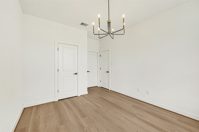 Building Photo - 3613 Gano St