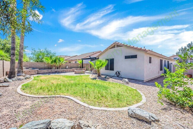Building Photo - 1284 W Kingbird Dr