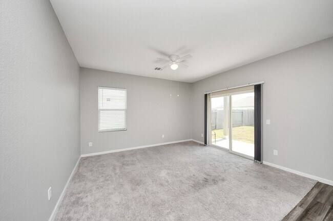 Building Photo - 6306 Highland Trl Dr