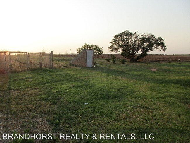 Building Photo - 2 br, 1 bath House - 10851 N. 2440 Rd Weat...