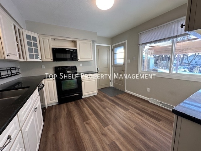 Building Photo - 4834 Seneca Ave