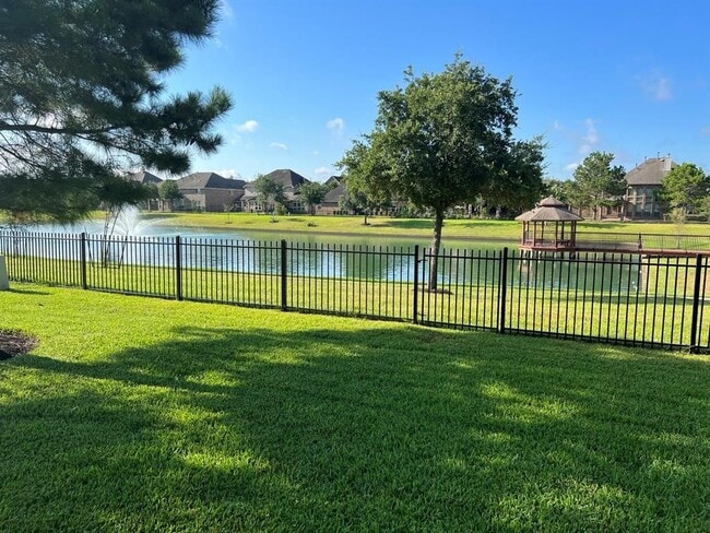 Building Photo - 27323 Piney Ranch Ln