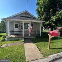 Building Photo - 379 Dehaven St