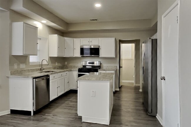 Building Photo - 12623 Duchess Ln