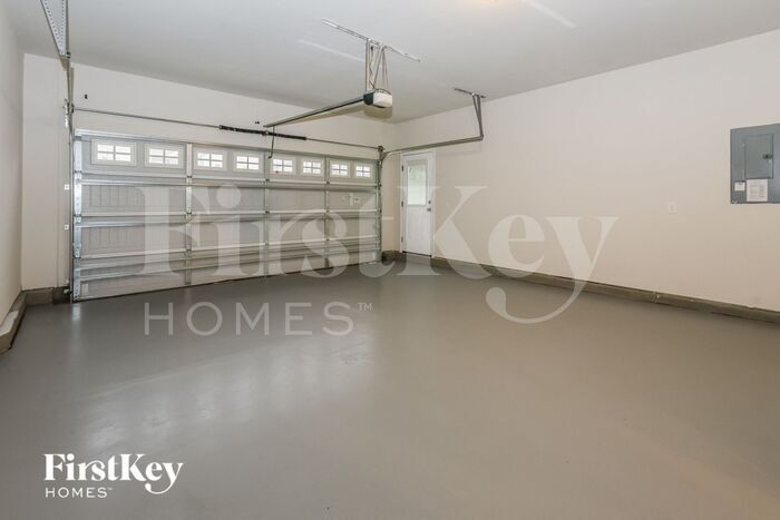 Building Photo - 6714 Barefoot Forest Dr