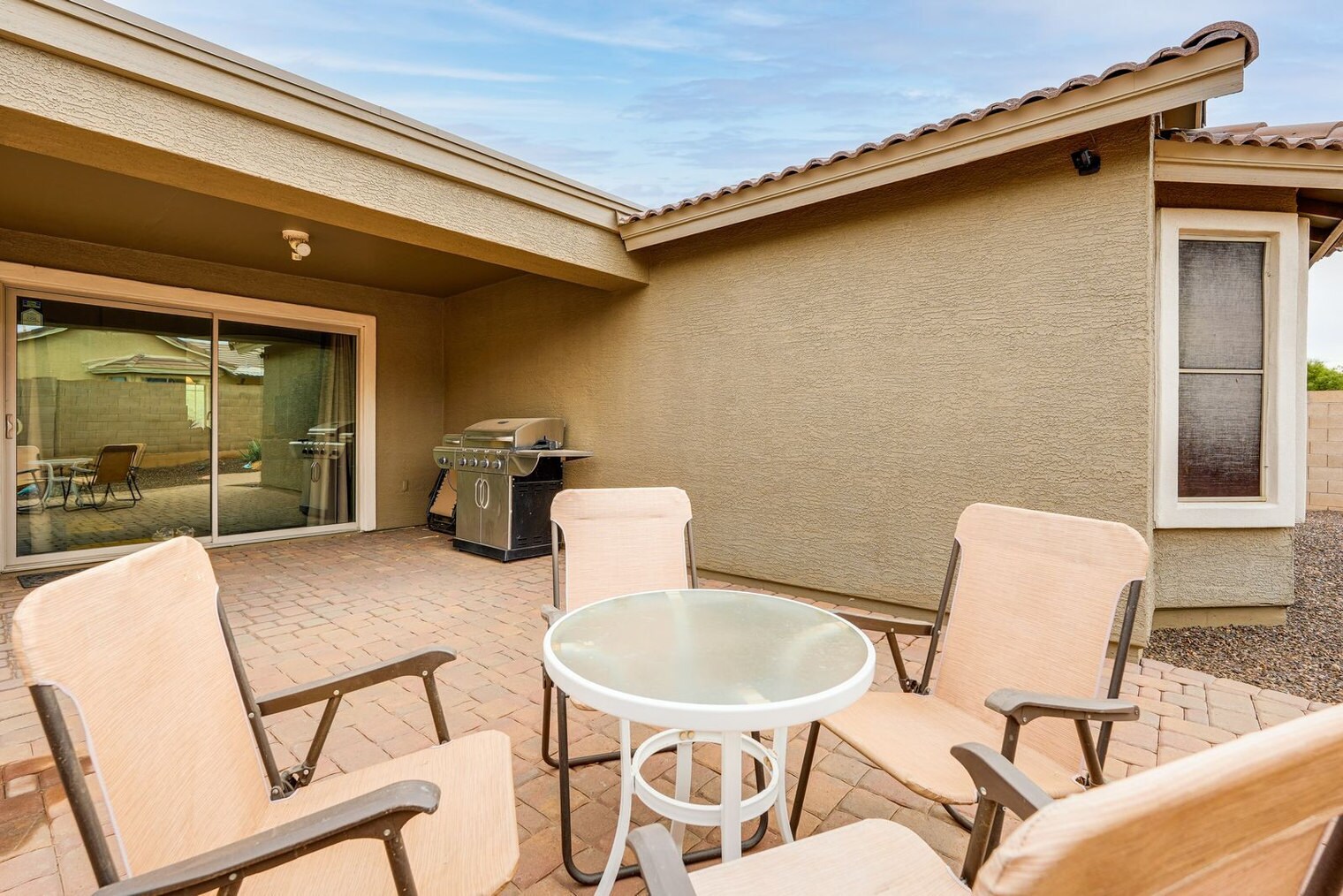 Building Photo - 2125 W Goldmine Mountain Dr