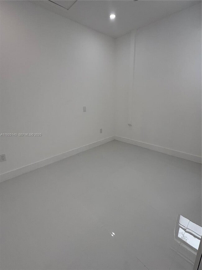 Building Photo - 15145 SW 30th St