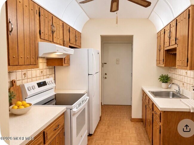 Building Photo - 147 Amberly Dr