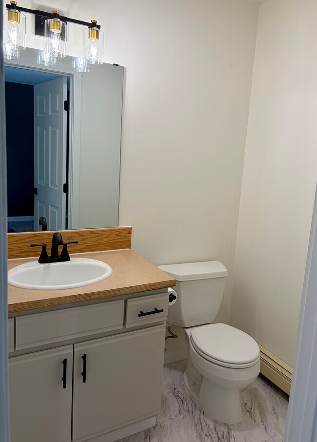 Building Photo - Helena - Quadplex