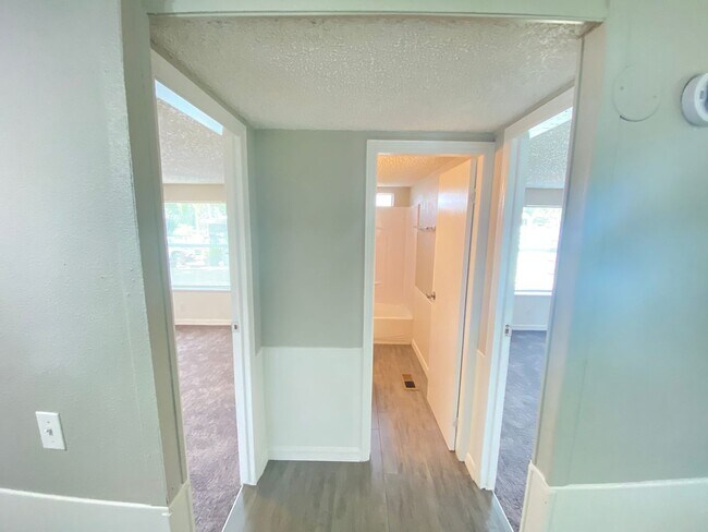 Building Photo - 1770 Holliday Dr