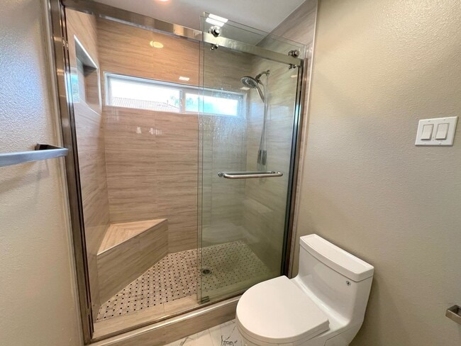 Building Photo - Large 4 bedroom home now available in Walnut