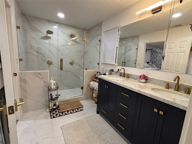 Building Photo - 1710 Hill Top Ln