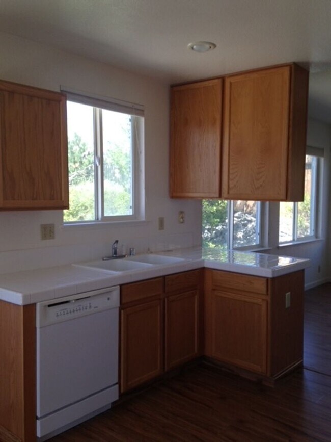 Building Photo - 2685 Glen Eagles Dr