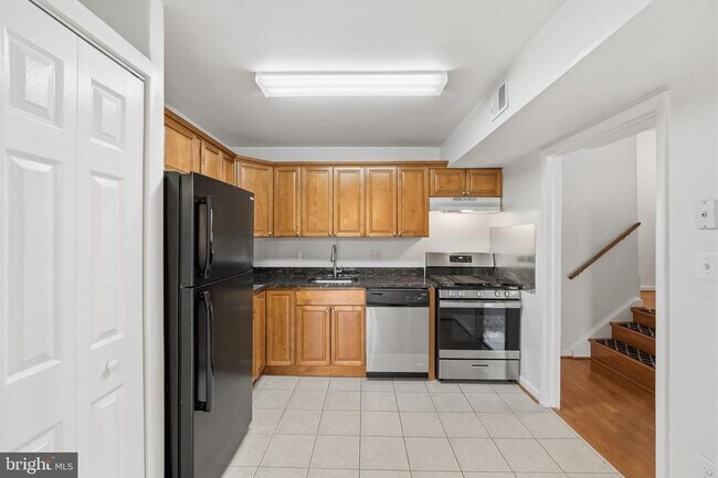 Building Photo - 5578 Burnside Dr