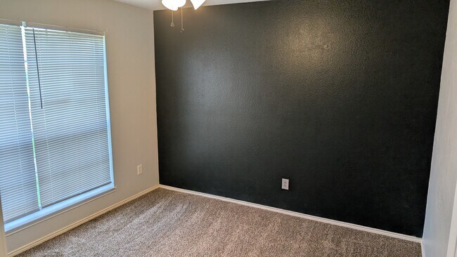 Building Photo - 7418 Fairfield Dr