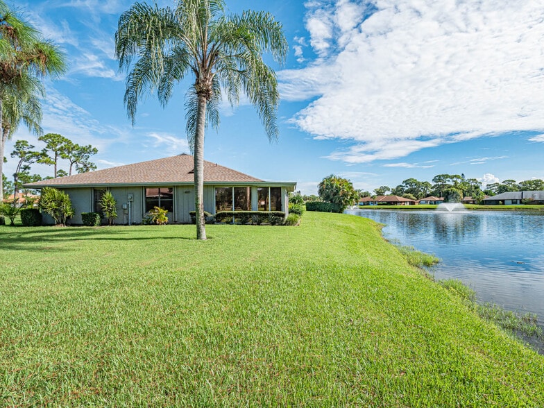 Building Photo - 13312 Touchstone Plz