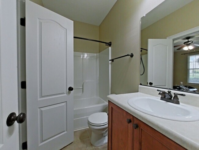 Building Photo - 4 bedroom 3 bath home- Pet Friendly- Grovetown GA