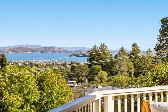 Building Photo - 48 Junipero Serra Ave