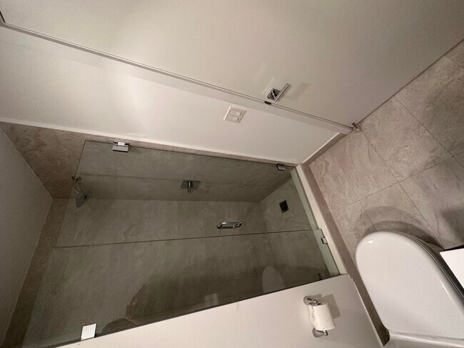 Building Photo - 488 NE 18th St