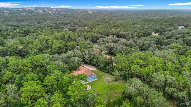 Building Photo - 884 W Massachusetts St