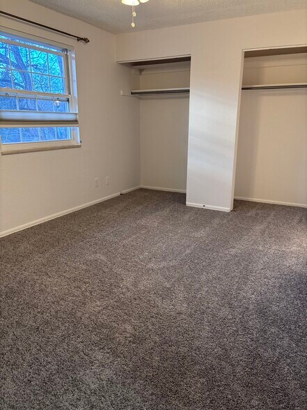 Building Photo - 3250 Oneal Cir