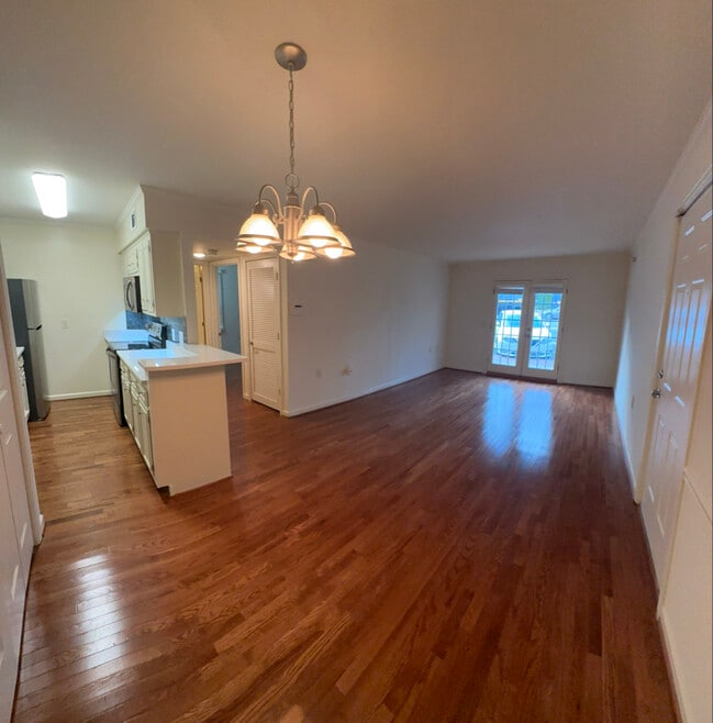 Building Photo - 2905 Burch Ave