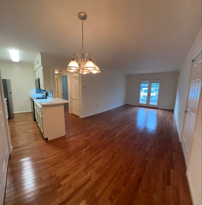 Building Photo - 2905 Burch Ave