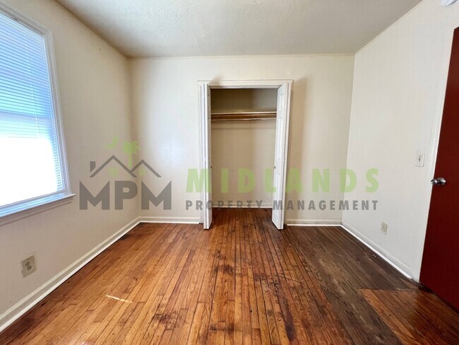 Building Photo - 1205 Faraway Dr