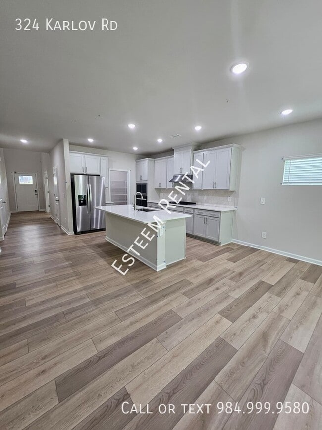 Building Photo - 324 Karlov Rd