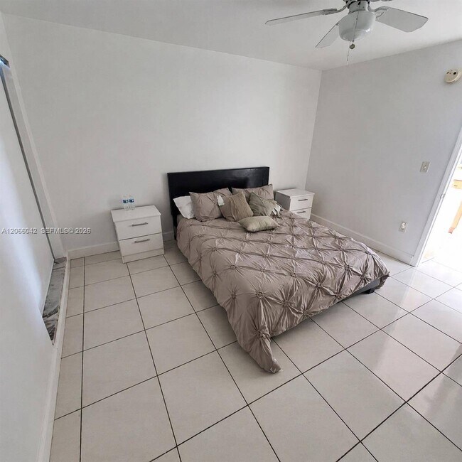 Building Photo - 7151 Miami Lakes Dr