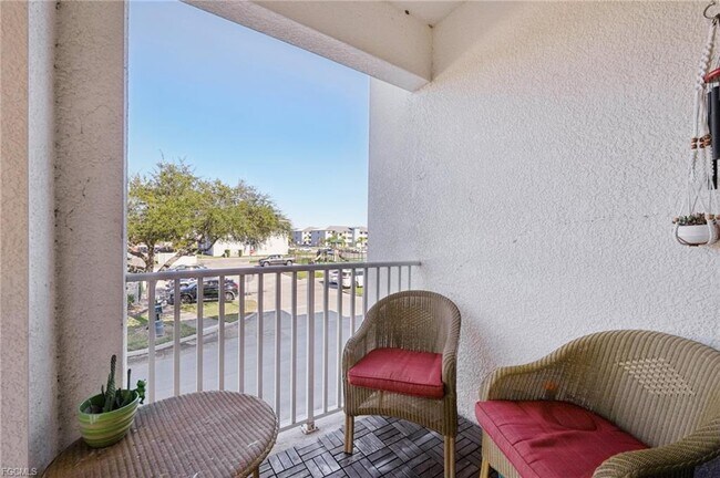 Building Photo - 3940 Pomodoro Cir