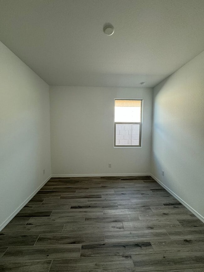 Building Photo - BRAND NEW HOME IN SENTERO CROSSING