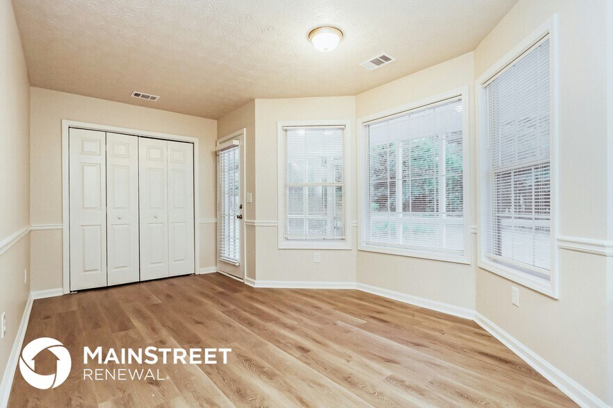 Building Photo - 35 Spring Valley Keep